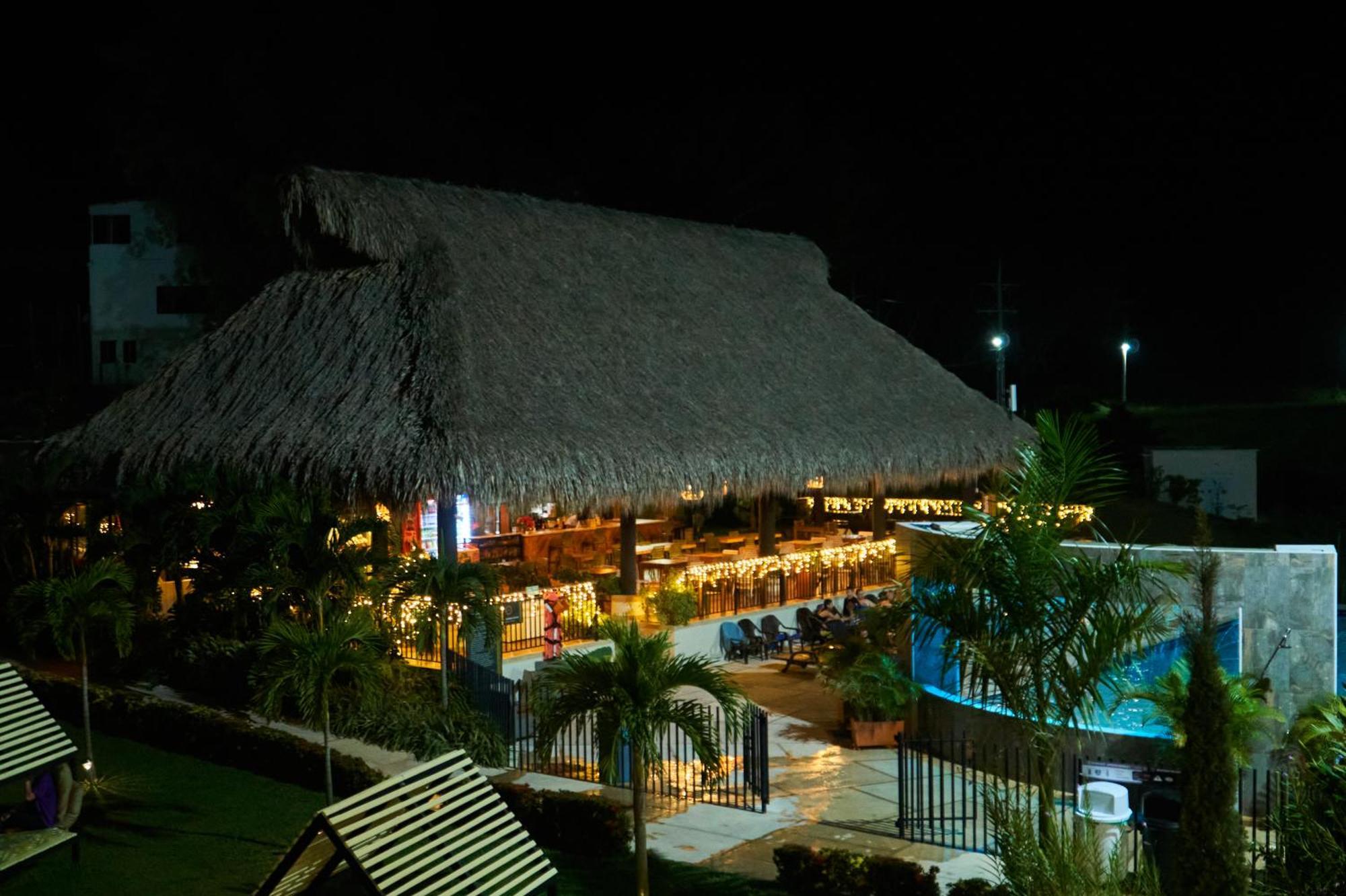 Hotel Arboreo Doradal エクステリア 写真