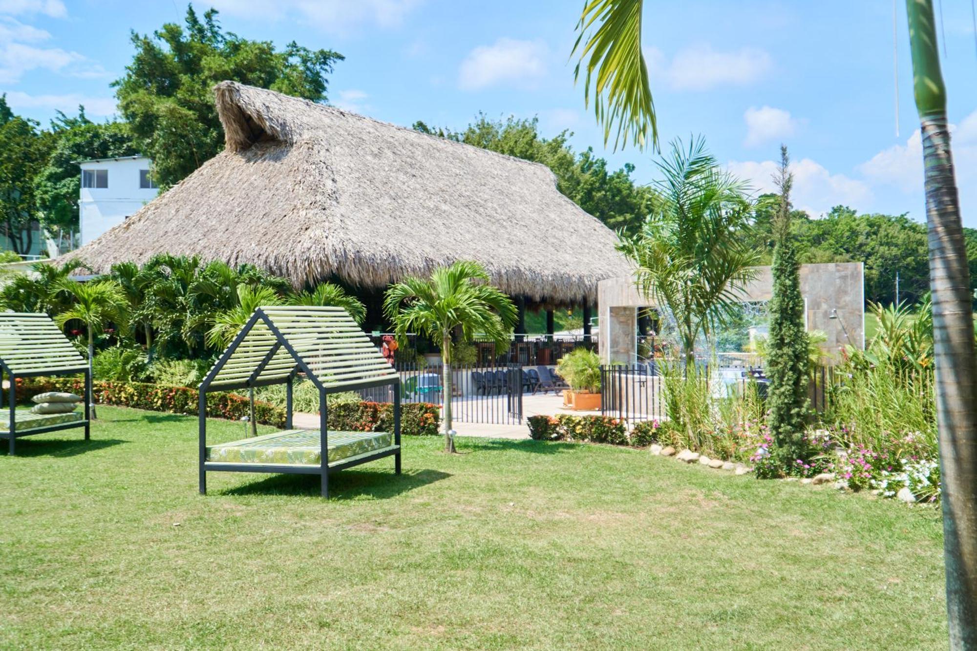 Hotel Arboreo Doradal エクステリア 写真